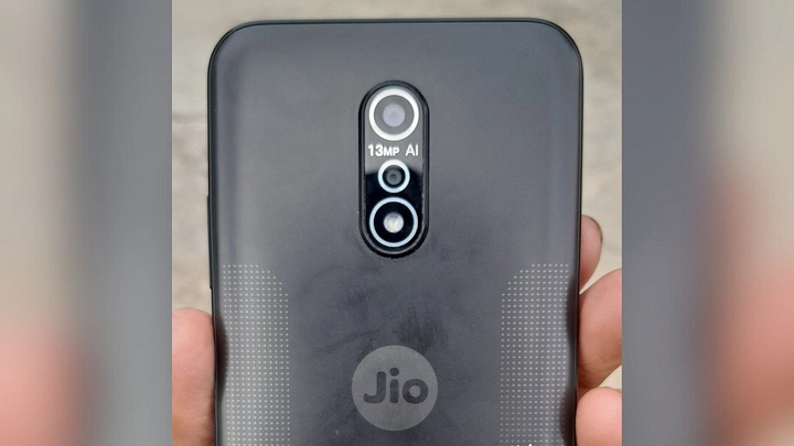 JIO Phone 5G with 5000mAH full HD display