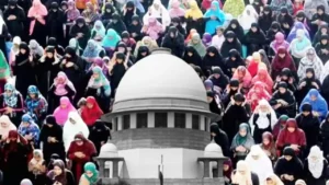 मस्जिद में महिलाओं की नमाज़ पर सुप्रीम कोर्ट में बहस: AIMPLB बोला—इस्लाम में रोक नहीं, घर पर पढ़ना बेहतर